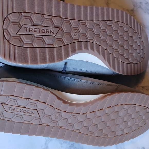 NWB Women's sz 9.5 Tretorn sneakers - Picture 5 of 9
